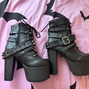 Demonia torment 700 size 9